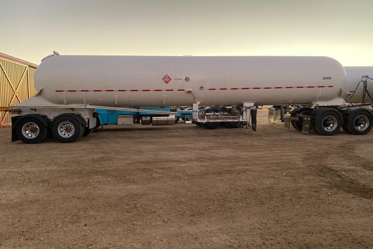 11,600 Gallon Industrial Gas Tank Trailer MC-331 LPG Liquid Tanker
